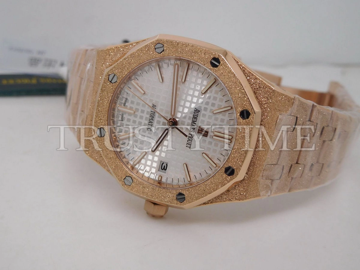 Копия часов Audemars Piguet Royal Oak Frosted 37mm 15454OR.GG.1259OR.01
