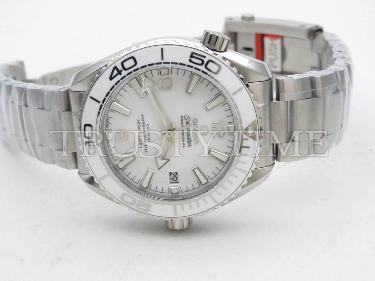 Копия часов Omega Seamaster Planet Ocean 600m Co‑Axial Master Chronometer 39,5 mm 215.30.40.20.04.001