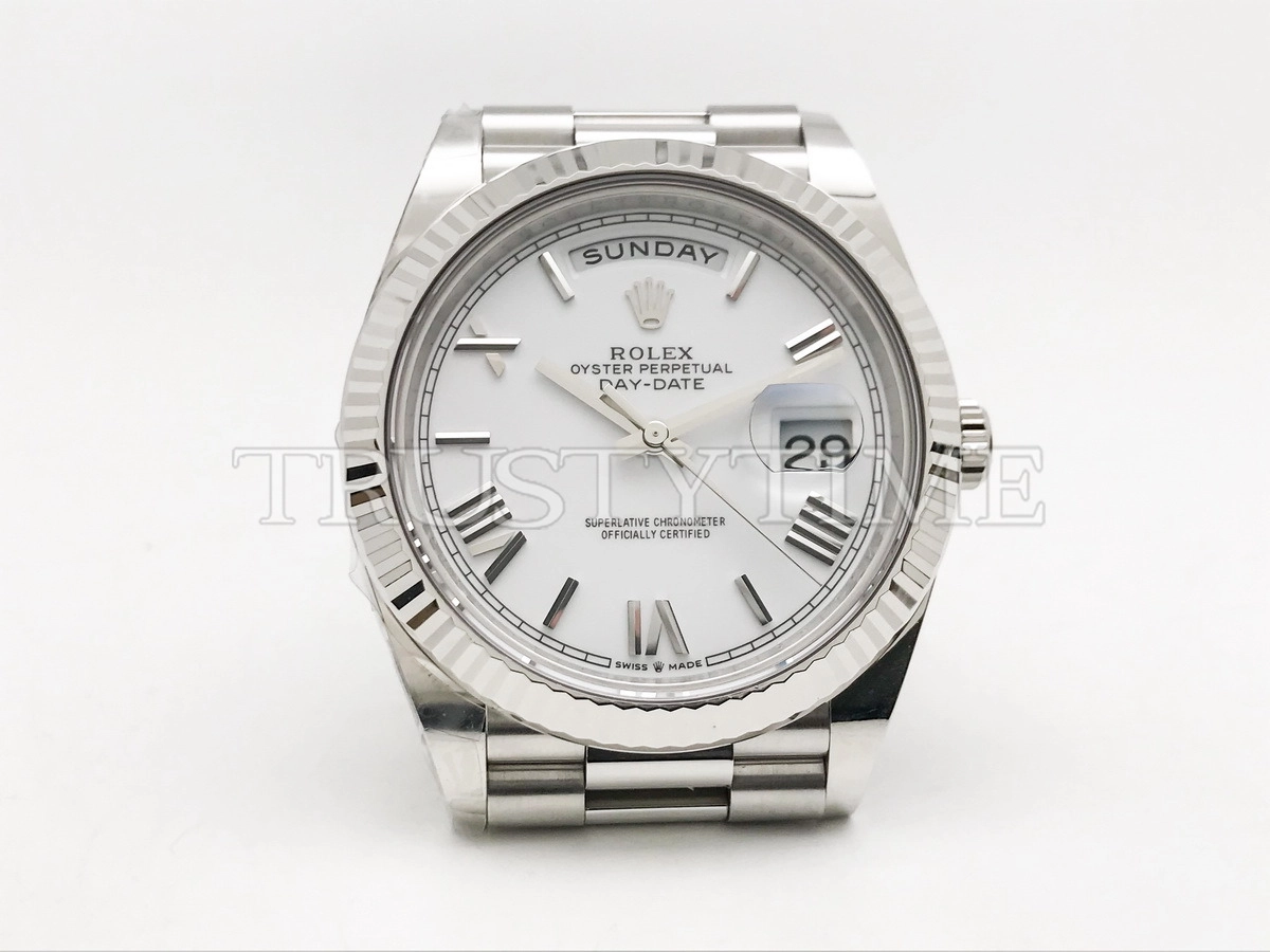 Копия часов Rolex Day-Date 40mm 228239-0046