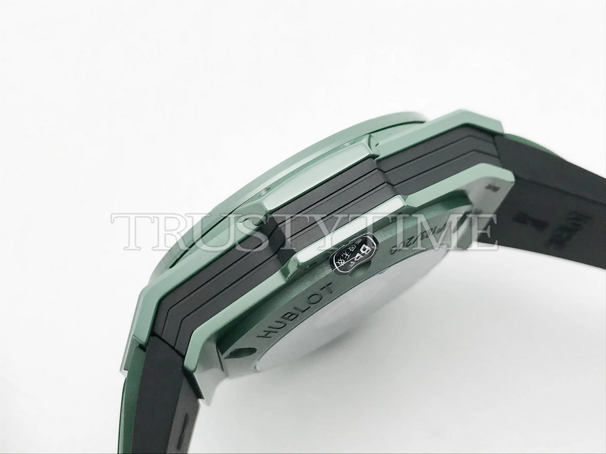 Копия часов Hublot Big Bang Sang Bleu II 45mm 418.GX.5207.RX.MXM22
