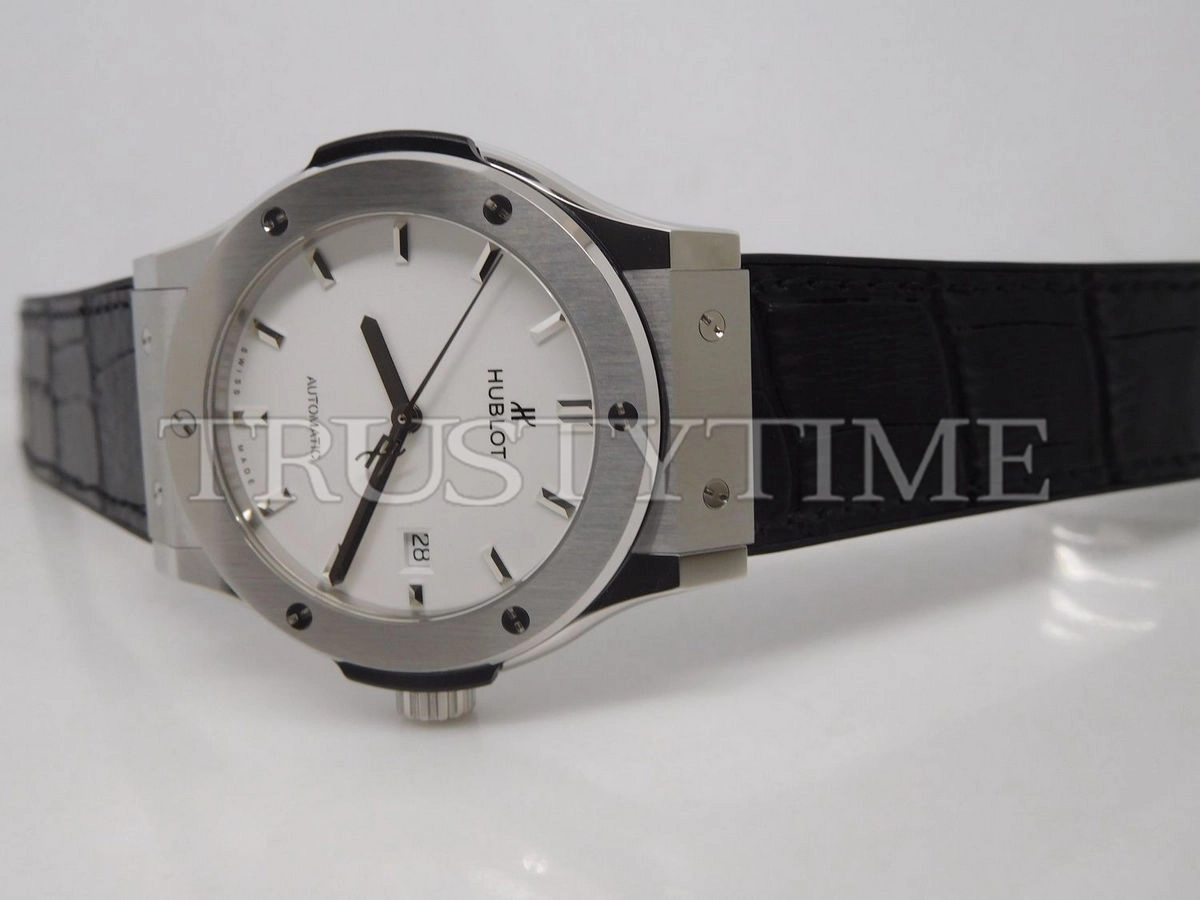 Копия часов Hublot Classic Fusion 42mm 542.NX.2611.LR