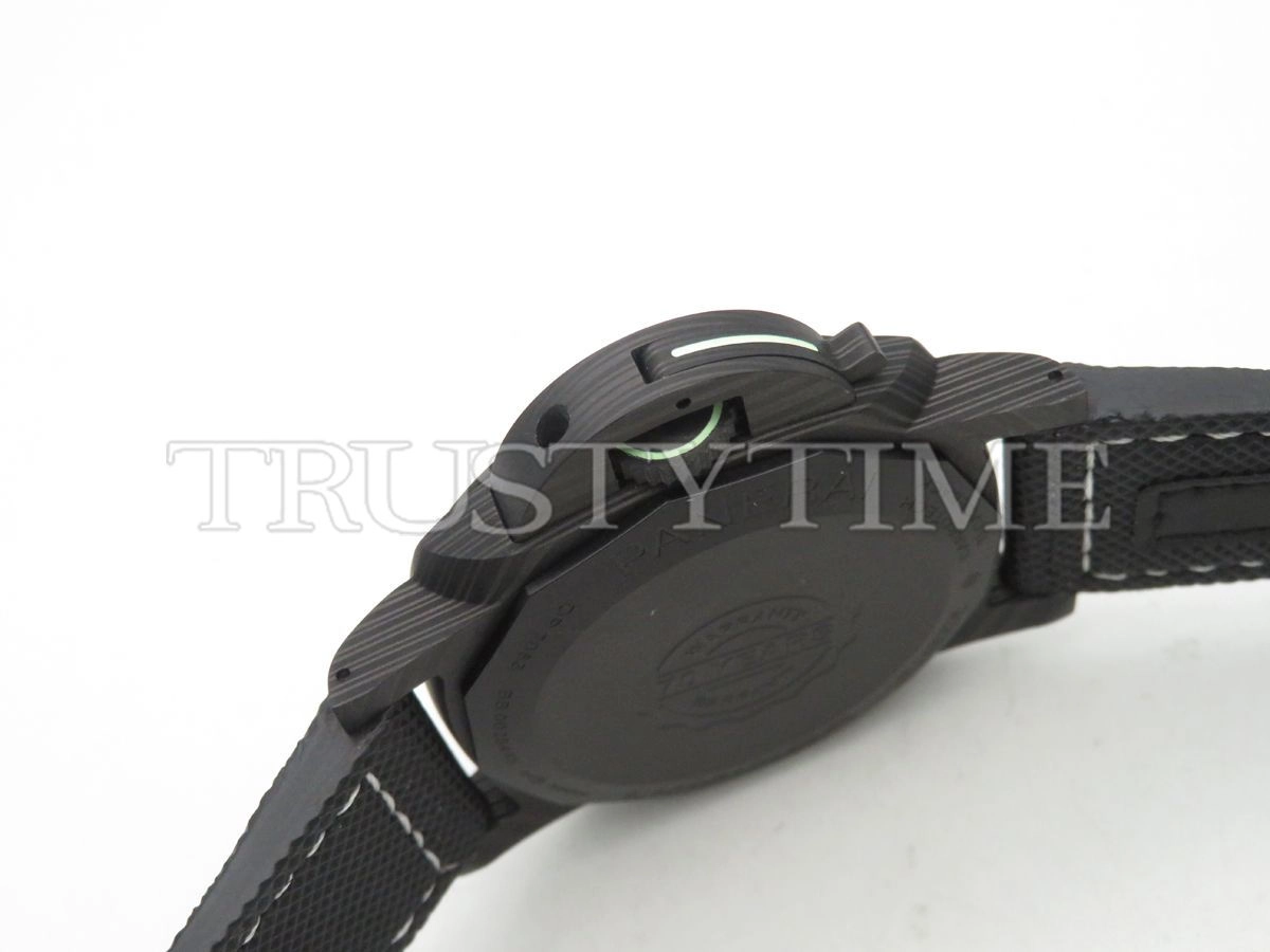 Копия часов Panerai Luminor 1950 3 Days Carbotech 44mm PAM01118