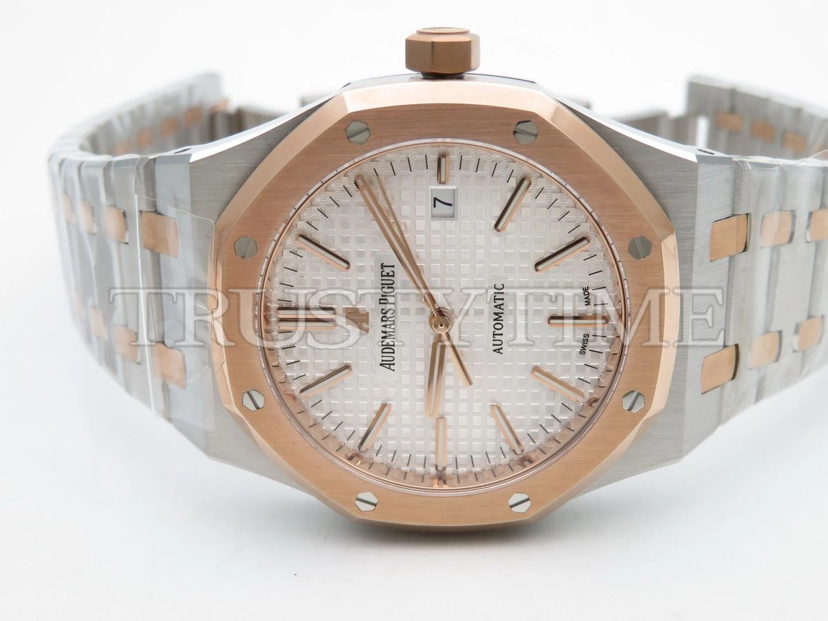 Копия часов Audemars Piguet Royal Oak Automatic II 15400SR.OO.1220SR.01