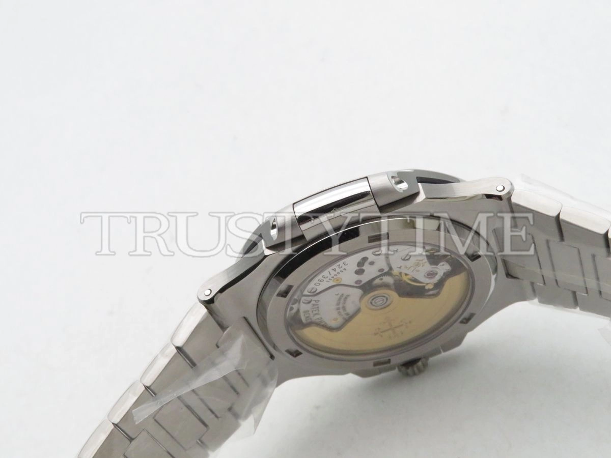 Копия часов Patek Philippe Nautilus 40mm 5711/1A-011