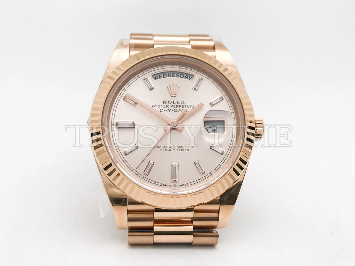 Копия часов Rolex Day-Date 40mm 228235-0004