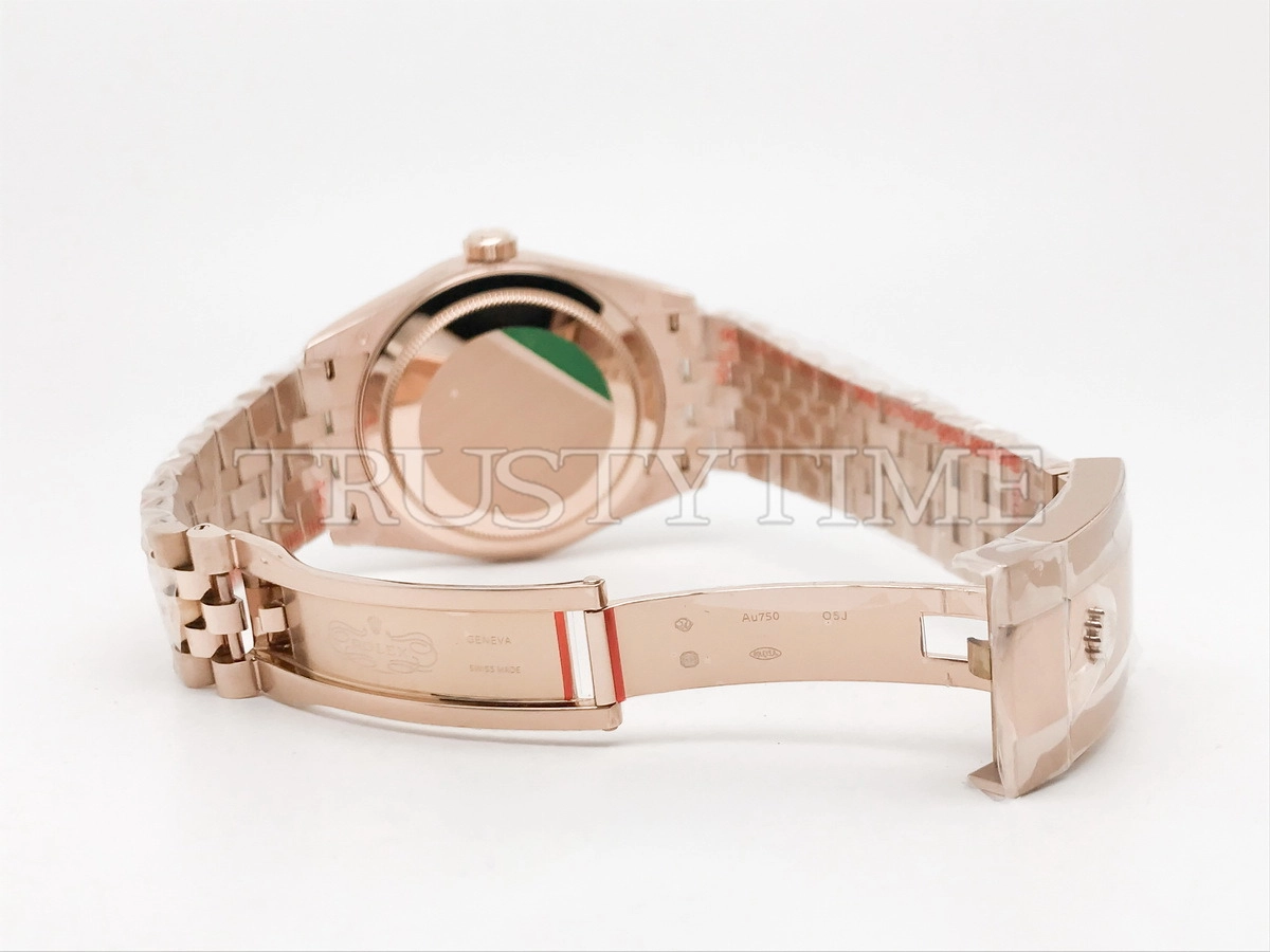 Копия часов Rolex Sky-Dweller 42mm 336935-0005