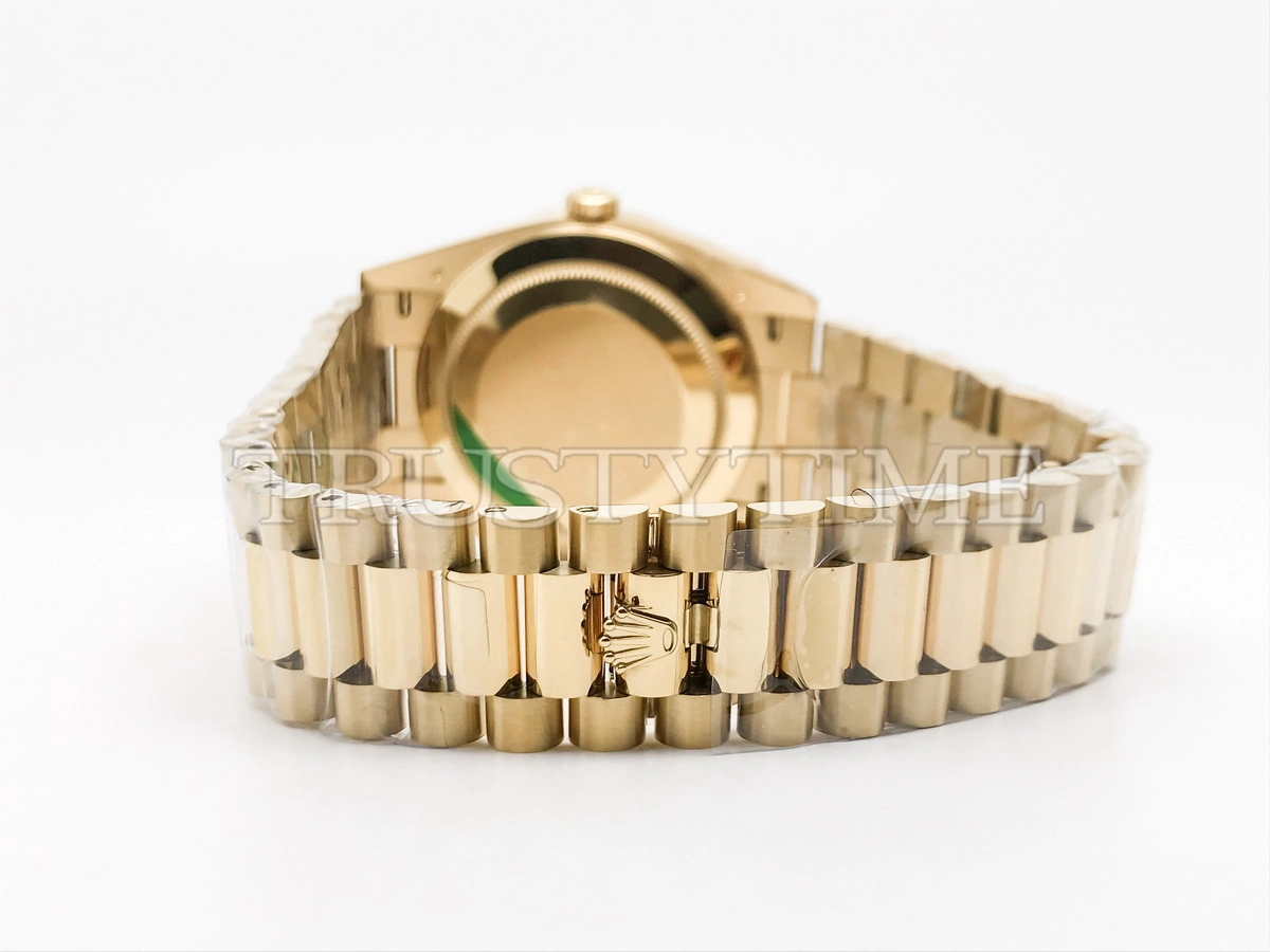 Копия часов Rolex Day-Date 40mm 228238-0003