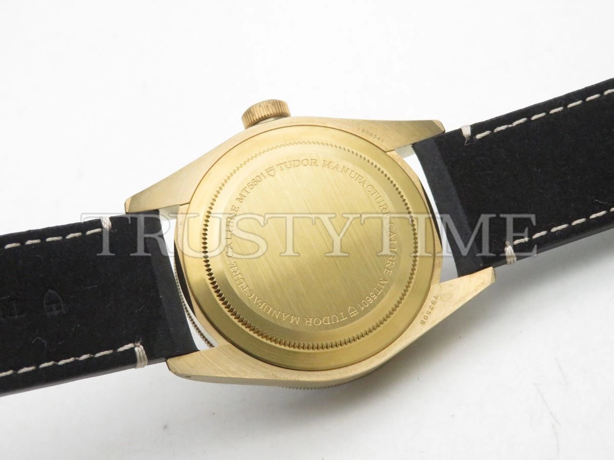 Копия часов Tudor Heritage Black Bay Bronzo 43mm M79250BA-0001