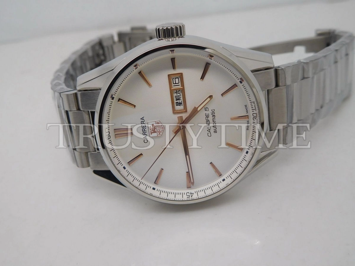 Копия часов Tag Heuer Carrera Calibre 5 Day Date 41mm WAR201D.BA0723