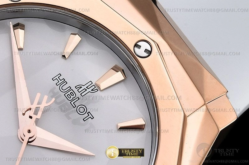 Hublot Classic Fusion Orlinski Titanium Pavé 550.OS.2200.RW.ORL20 Hublot Classic Fusion Orlinski Titanium Pavé 550.OS.2200.RW.ORL20