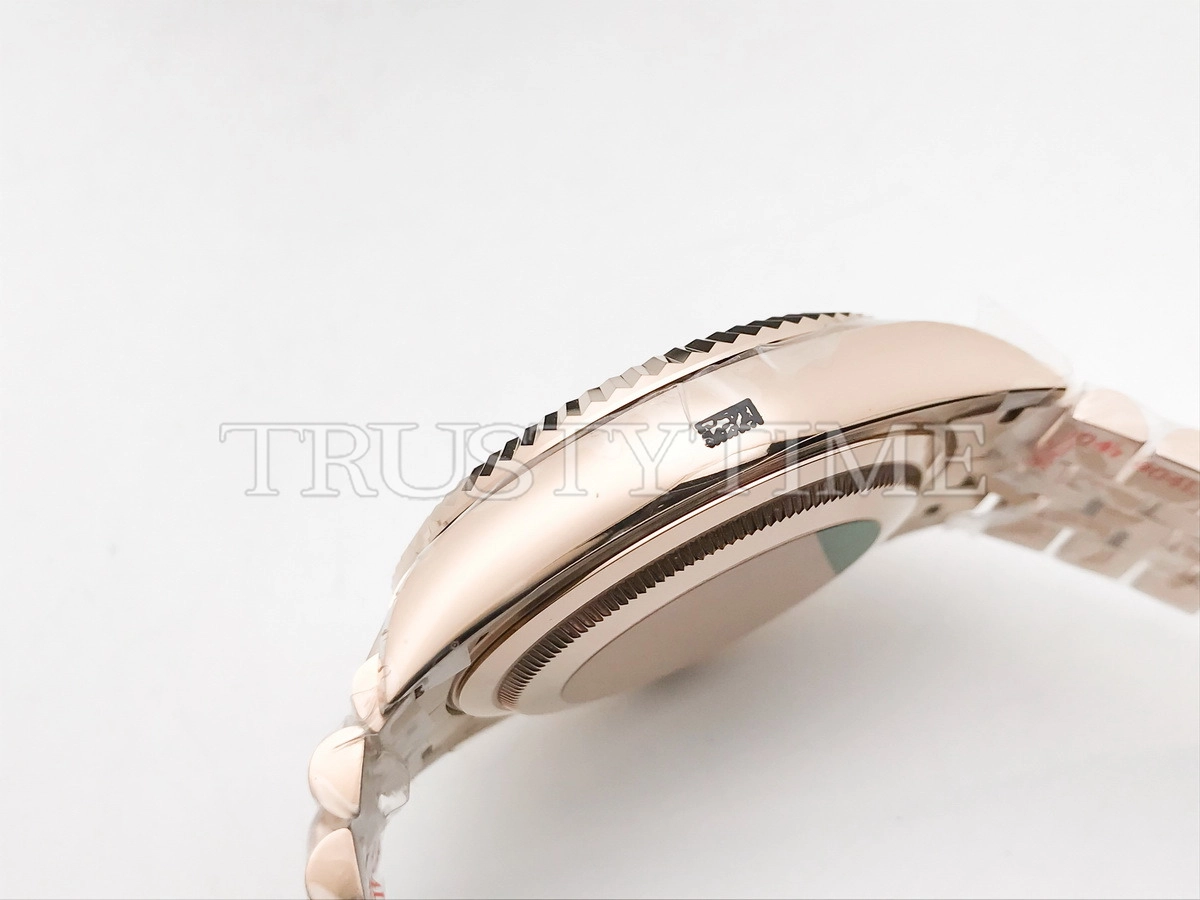 Копия часов Rolex Sky-Dweller 42mm 336935-0006