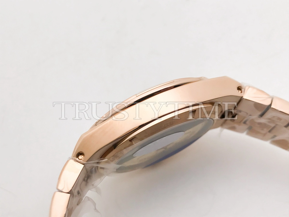 Копия часов Vacheron Constantin Overseas 41mm 4520V-210R-B967