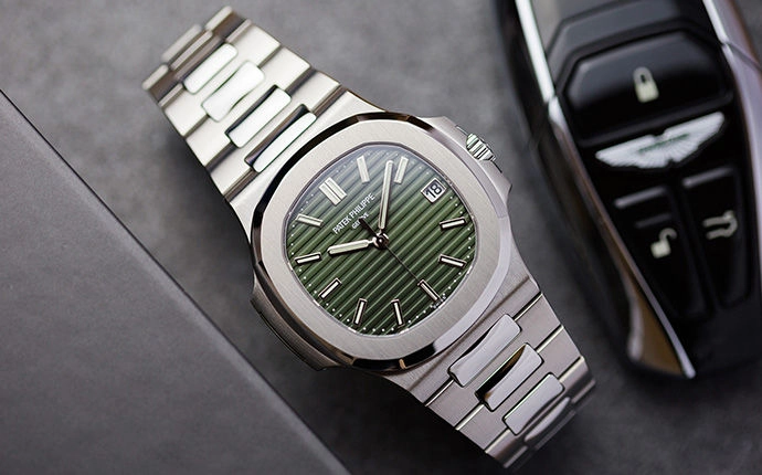 Реплика Patek Philippe Green Nautilus 5711