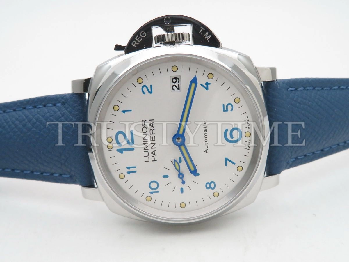 Копия часов Panerai Luminor Due 3 Days Date 42mm PAM00906
