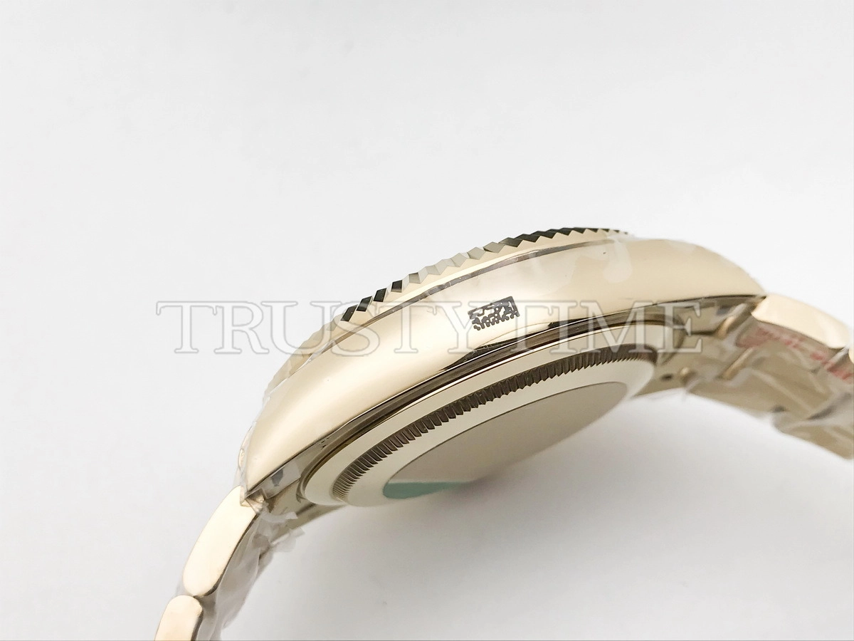 Копия часов Rolex Sky-Dweller 42mm 336938-0001