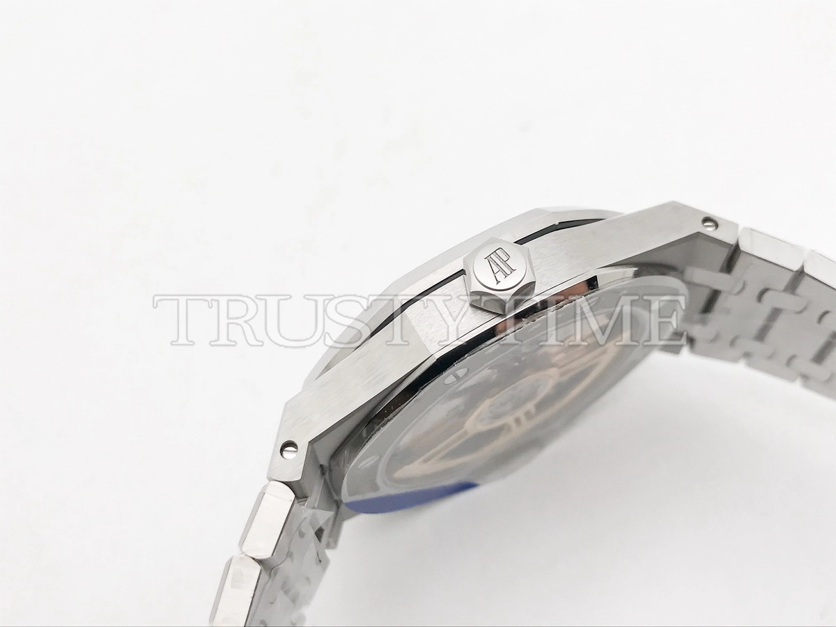 Копия часов Audemars Piguet Royal Oak Selfwinding 15510ST.OO.1320ST.07