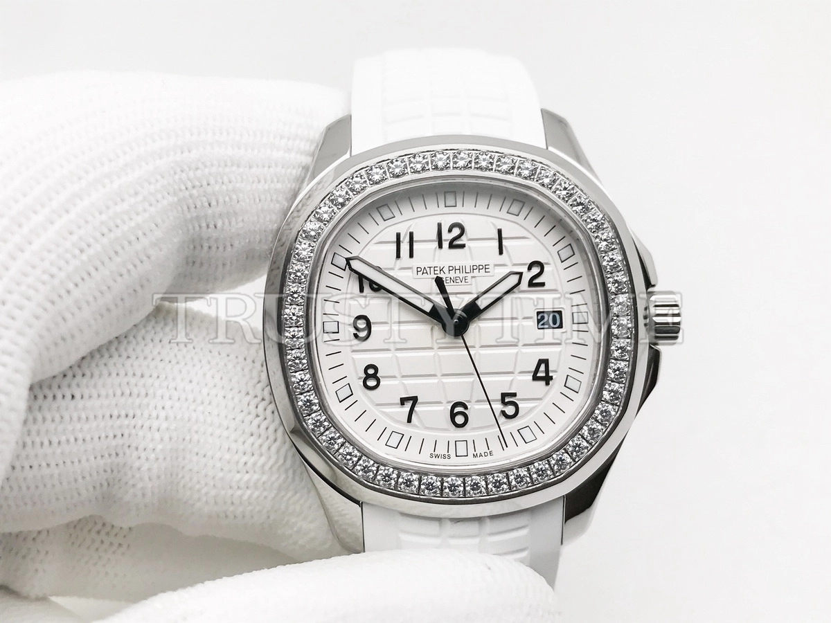 Копия часов Patek Philippe Aquanaut Luce 38.8mm 5267/200A-010