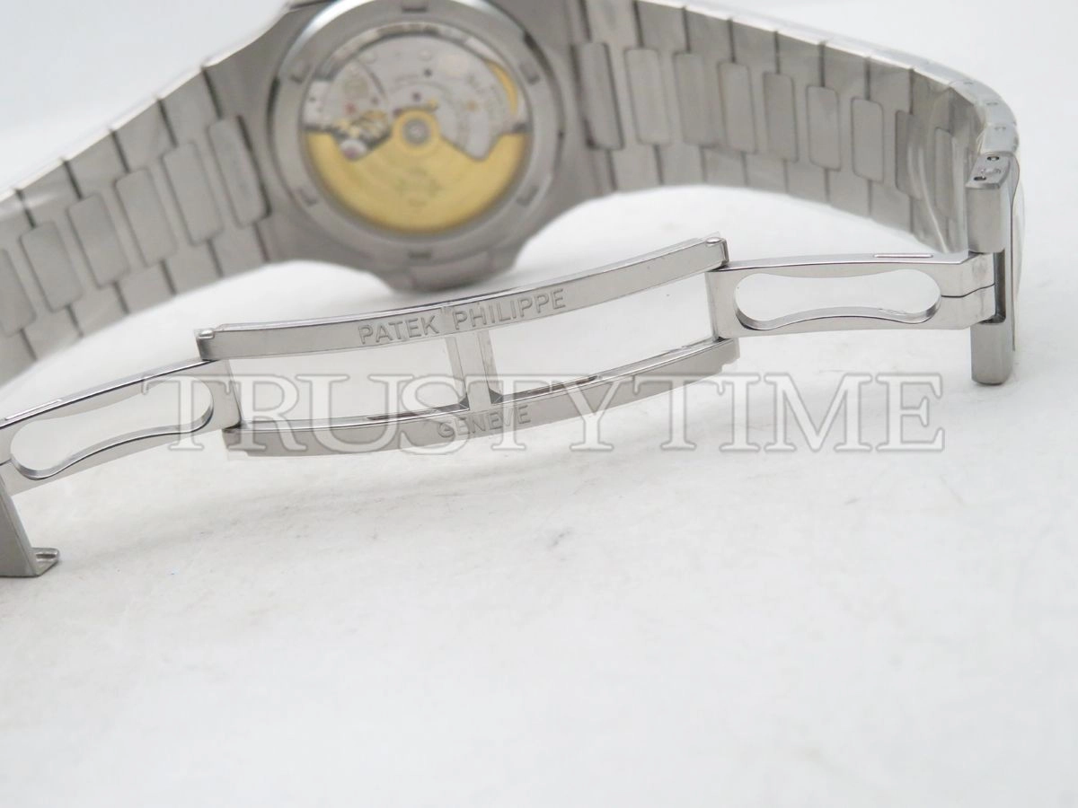Копия часов Patek Philippe Nautilus 40mm 5711/1300A-001