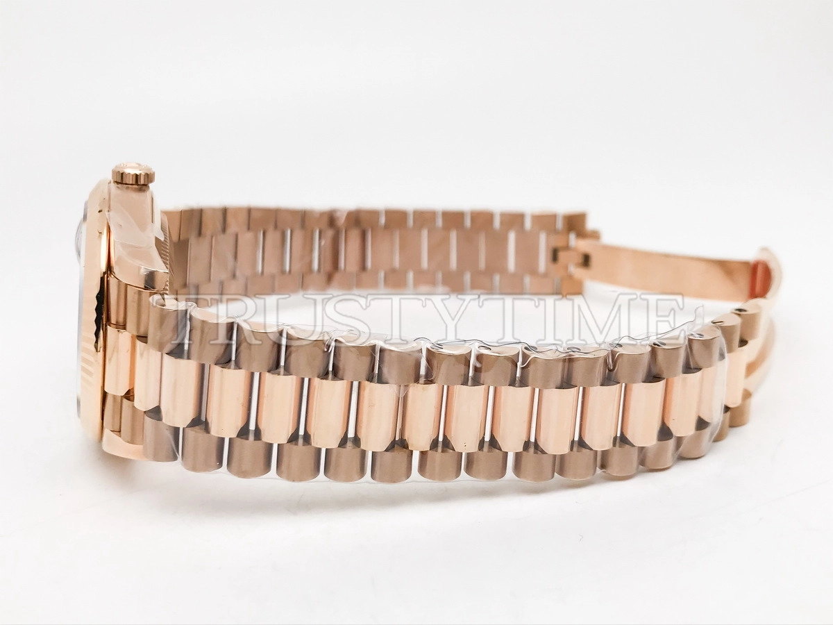 Копия часов Rolex Day-Date 40mm 228235-0045