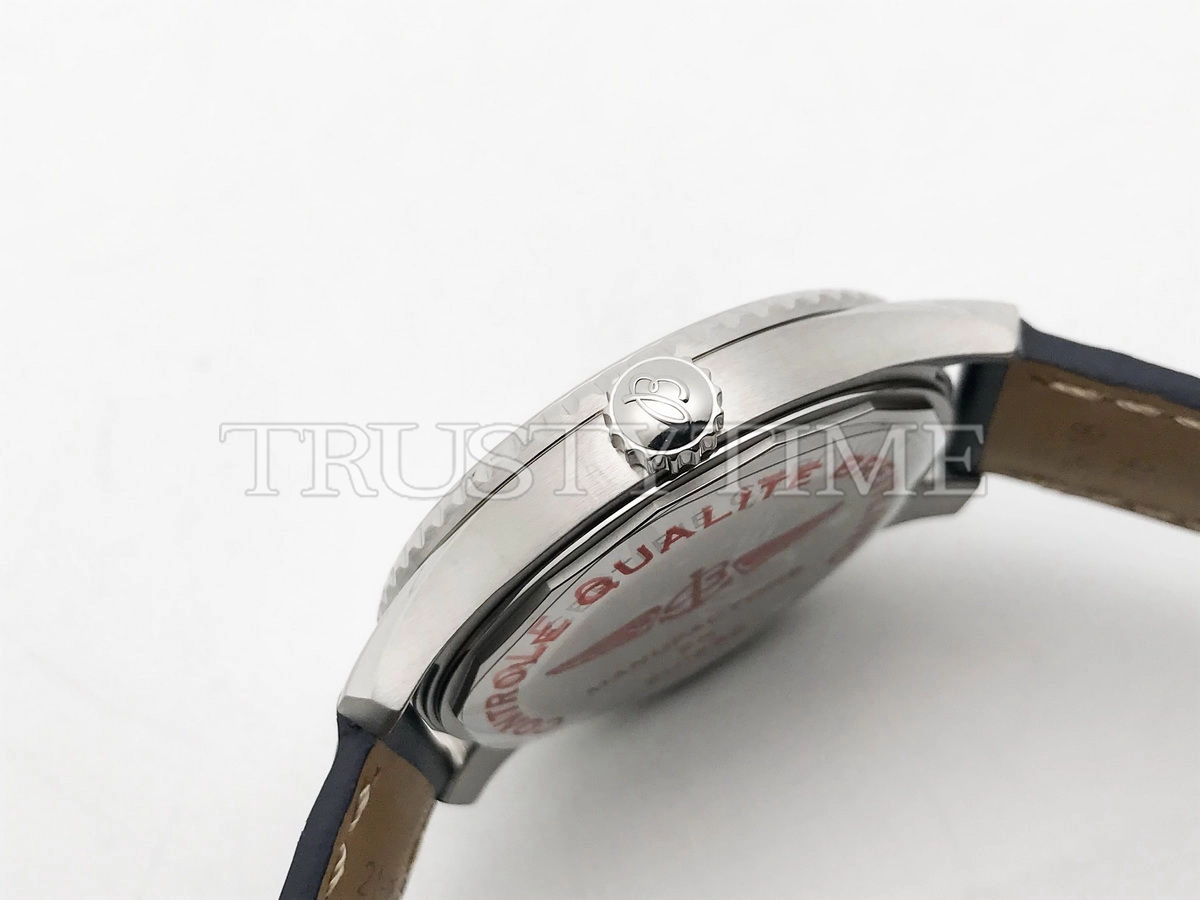 Копия часов Breitling Aviator 8 Automatic 41 A17315101C1X2
