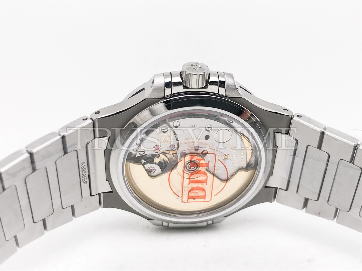 Копия часов Patek Philippe Nautilus Ladies 35mm 7118/1A-001 Арт.PP-0726