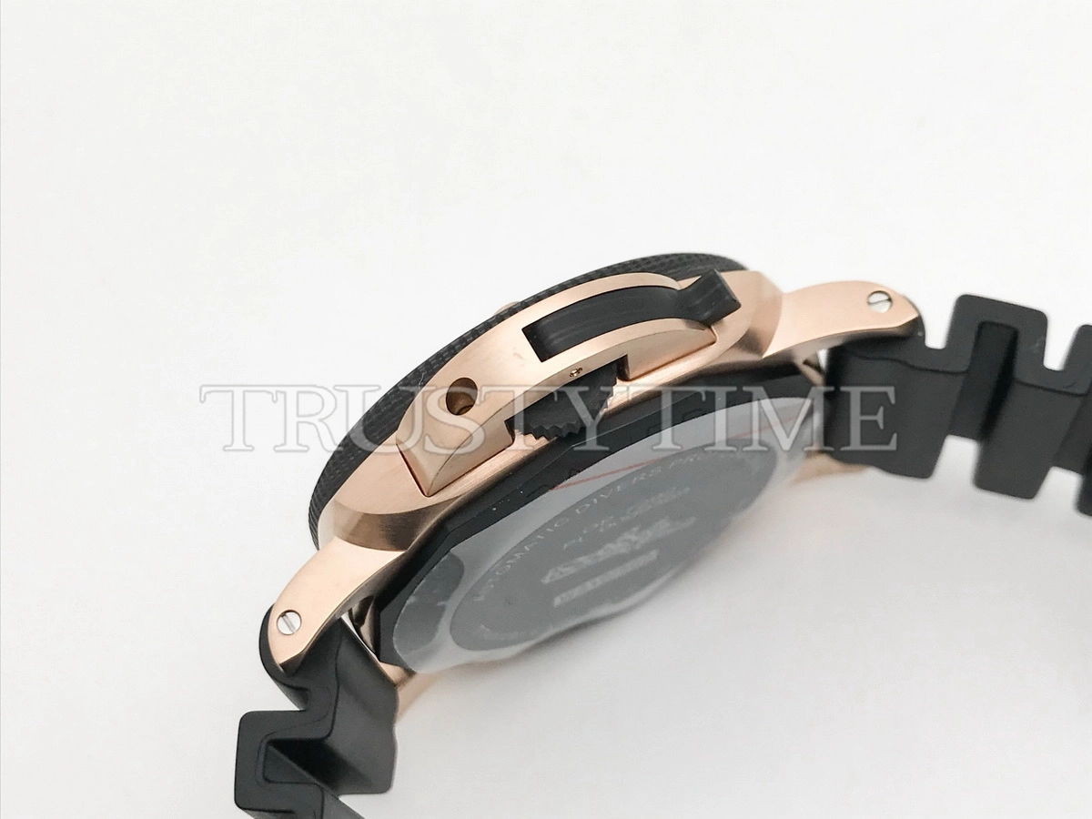 Копия часов Panerai Submersible Goldtech Orocarbo 44mm PAM01070