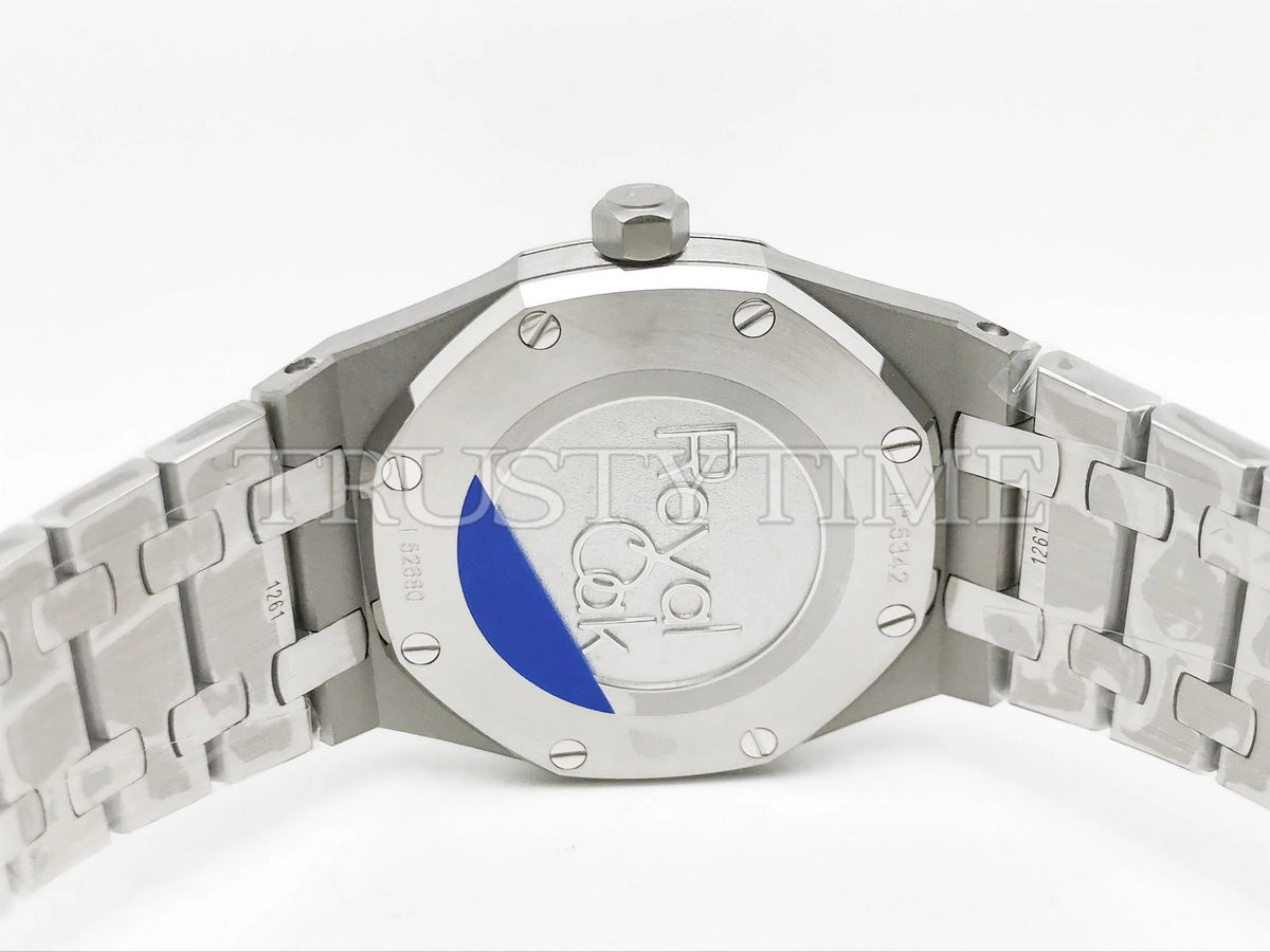 Копия часов Audemars Piguet Royal Oak Ladies 33mm 67651ST.ZZ.1261ST.01