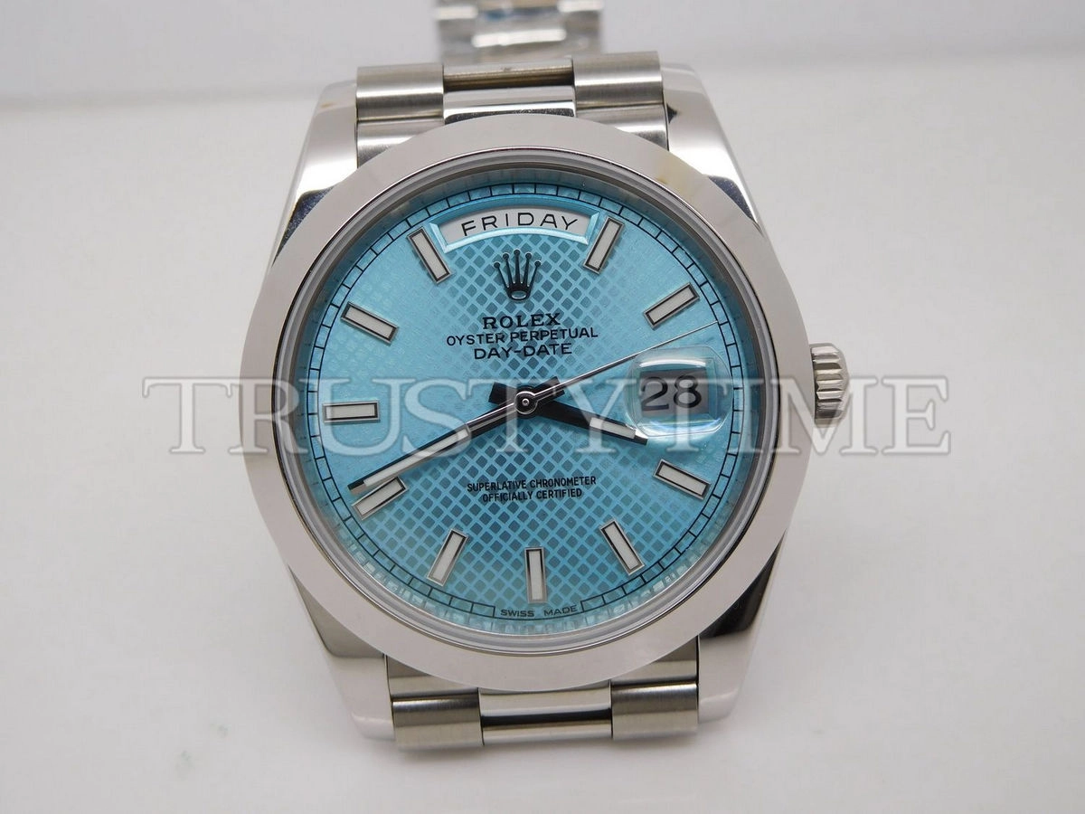 Копия часов Rolex Day-Date 40mm 228206-0004