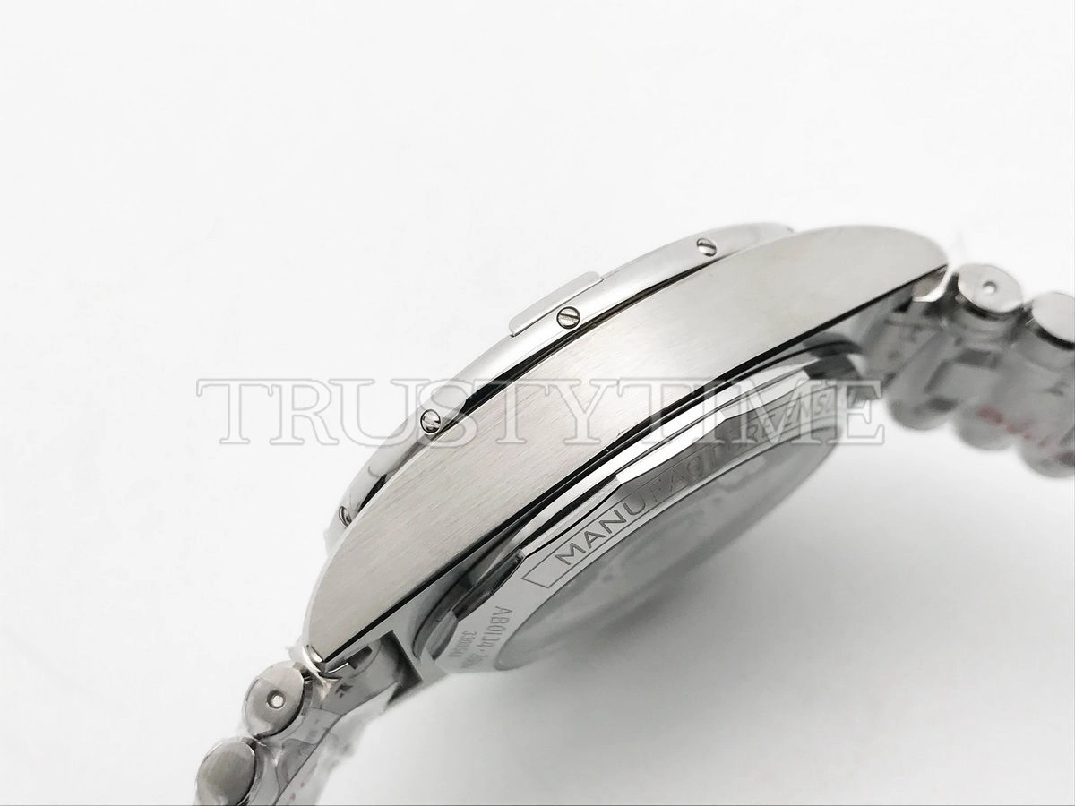 Копия часов Breitling Chronomat B01 42 Six Nations Wales AB0134A61K1A1