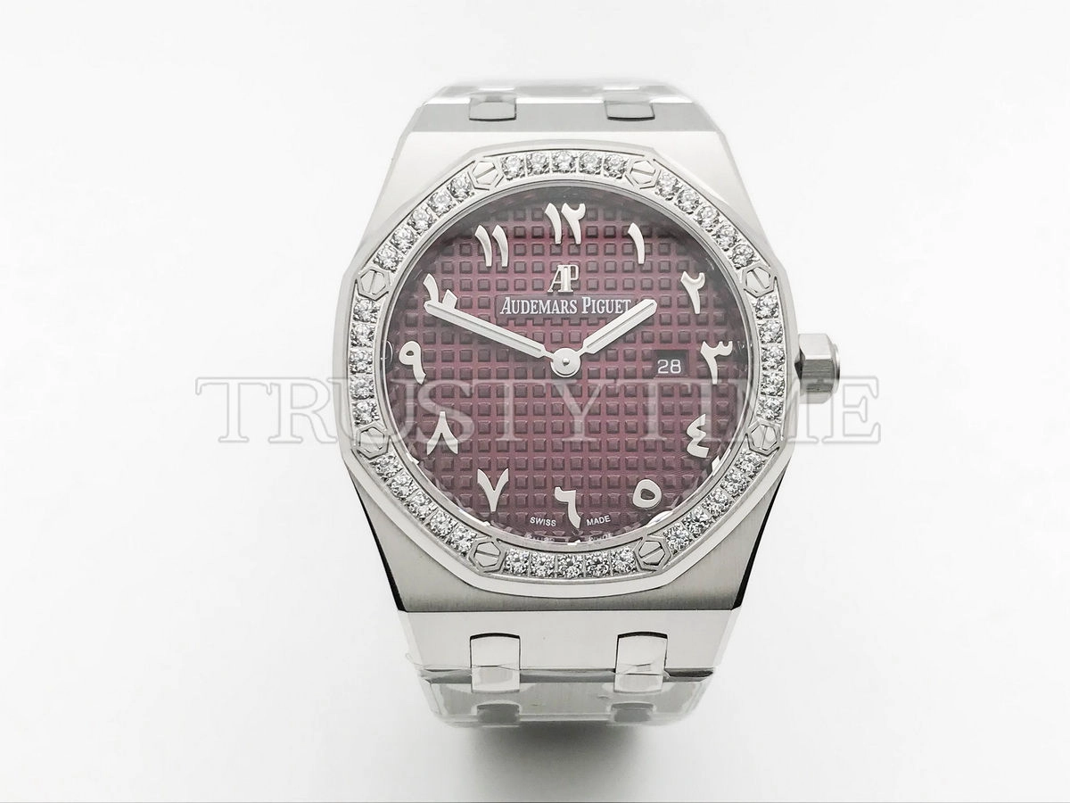 Копия часов Audemars Piguet Royal Oak Ladies 33mm 67651BC.ZZ.1261BC.01