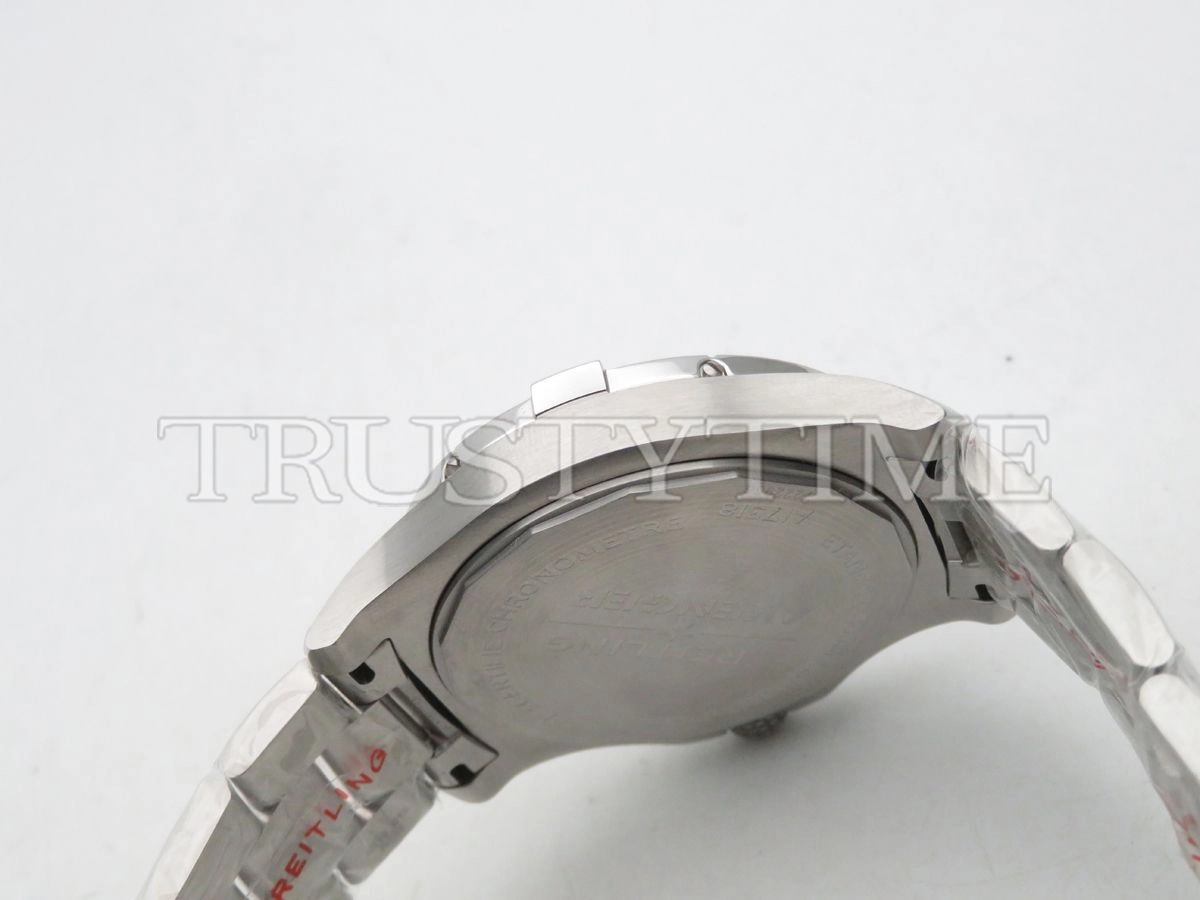 Копия часов Breitling Avenger Automatic 43 A17318101C1A1