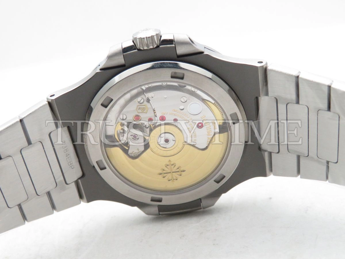 Копия часов Patek Philippe Nautilus 40mm 5711-1A-014