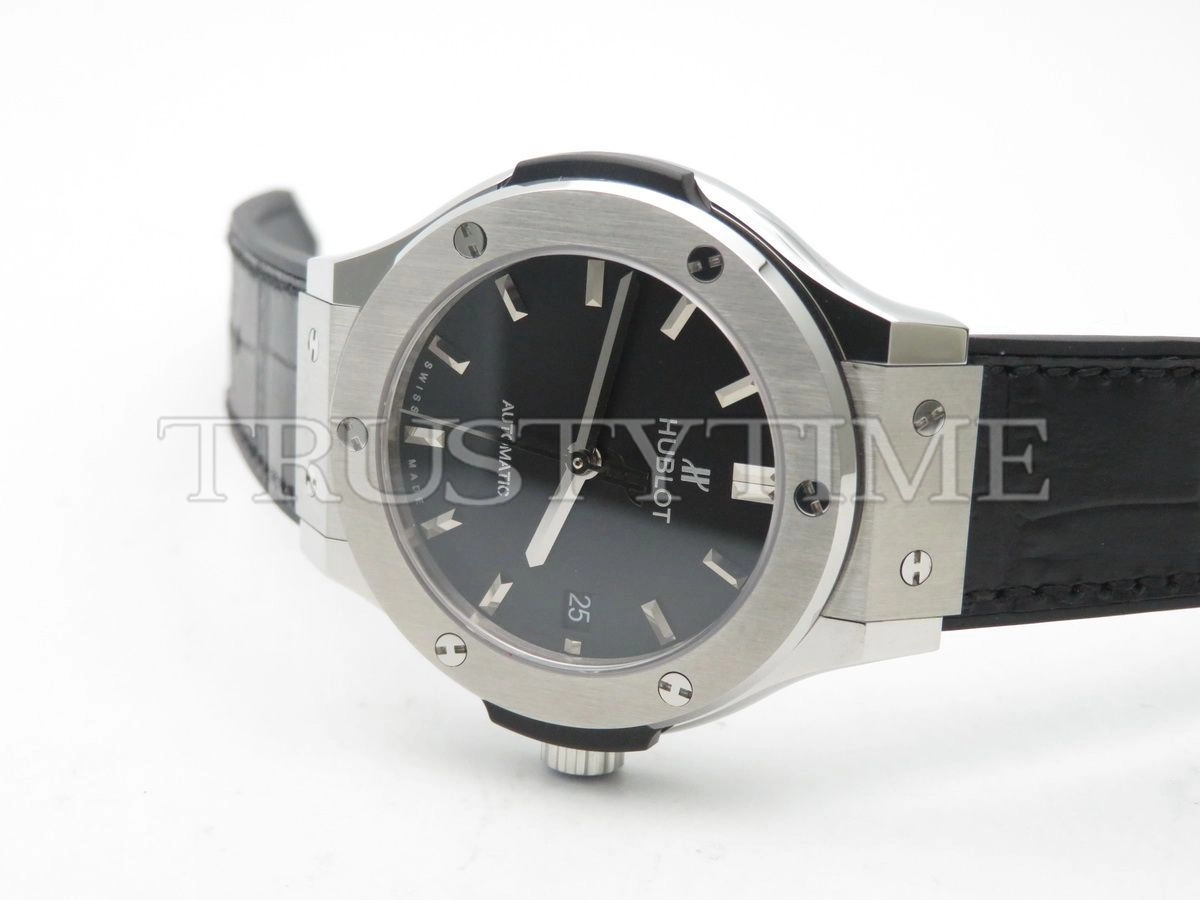 Копия часов Hublot Classic Fusion 38mm 565.NX.1171.LR