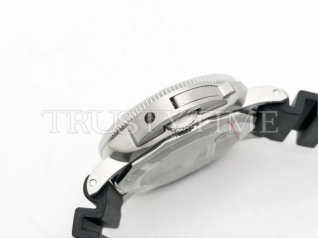 Копия часов Panerai Submersible QuarantaQuattro 44mm PAM01229