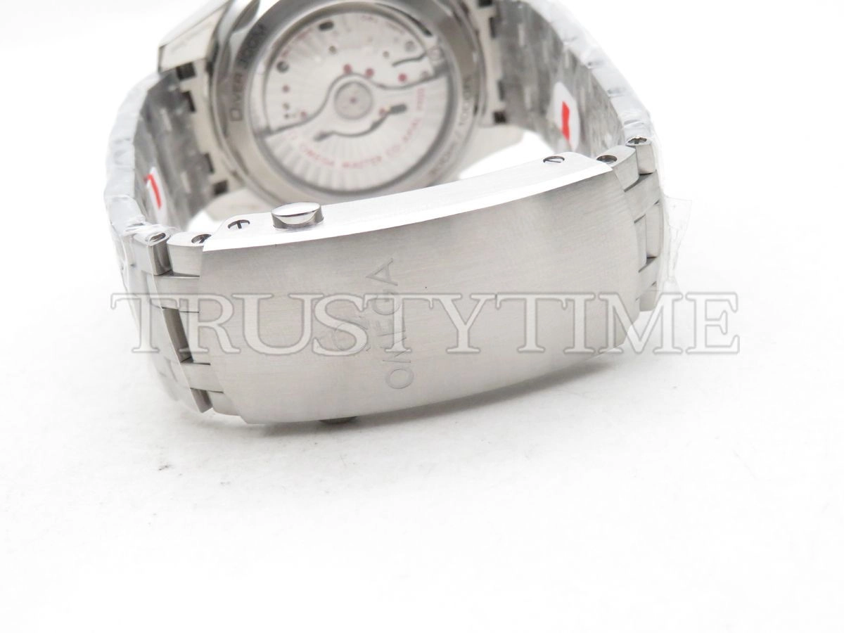 Копия часов Omega Seamaster Diver 300m Co‑Axial Master Chronometer Chronograph 44mm 210.30.44.51.01.001