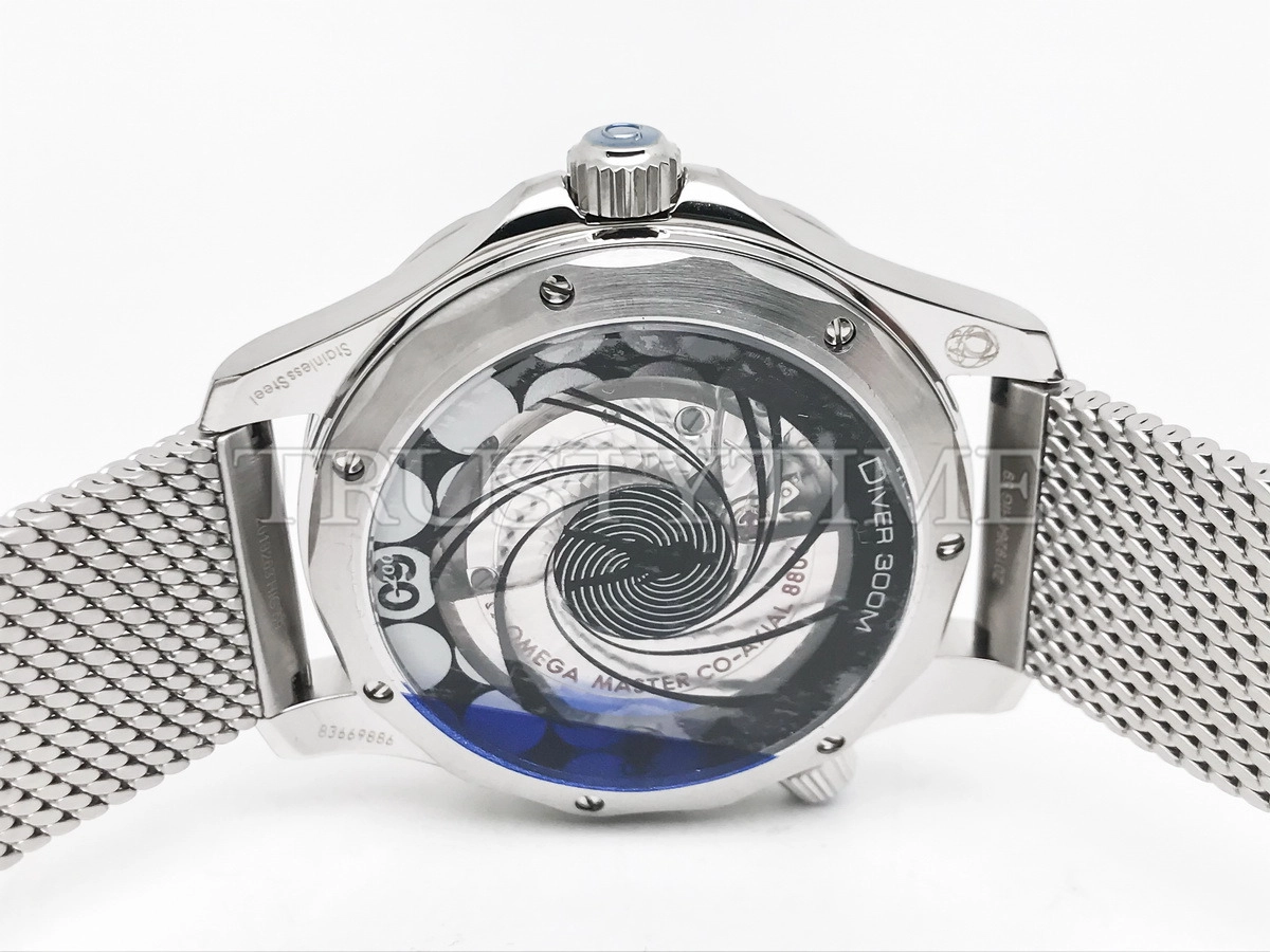 Копия часов Omega Seamaster Diver 300M Co‑Axial Master Chronometer 42mm James Bond 210.30.42.20.03.002