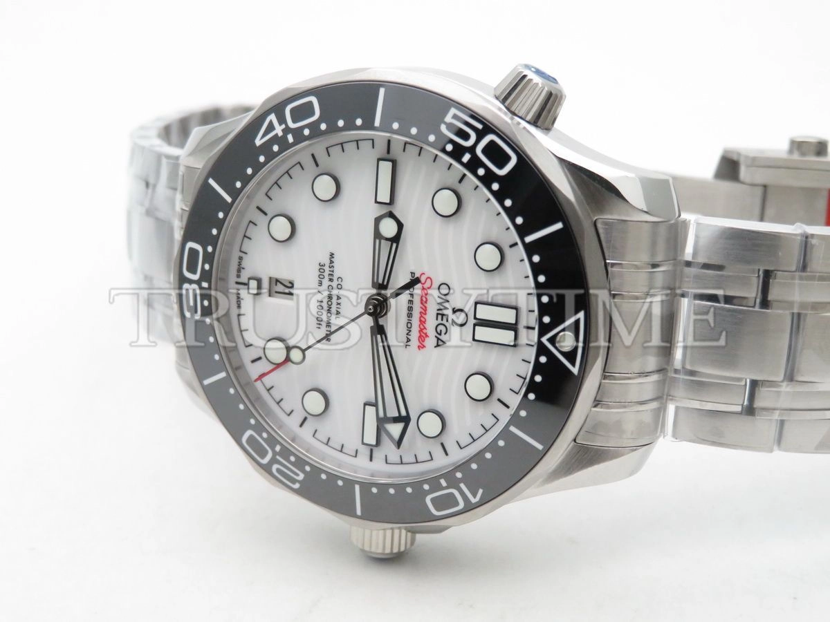Копия часов Omega Seamaster Diver 300m Co-axial Chronometer 42mm 210.30.42.20.04.001