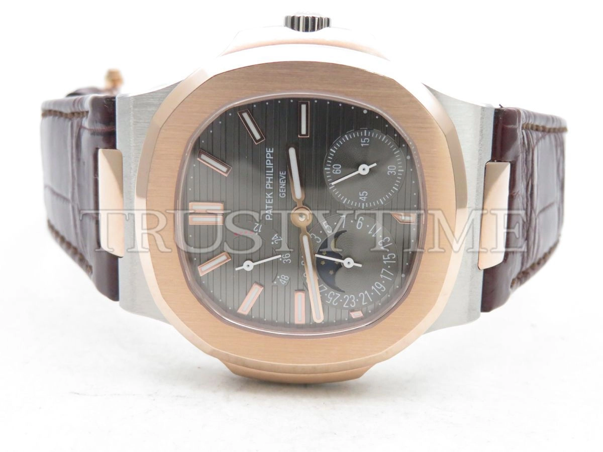 Копия часов Patek Philippe Nautilus Power Reserve Moonphase 40mm 5712GR-001