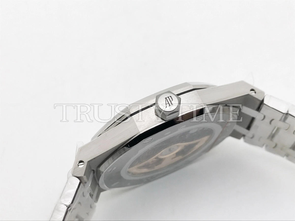 Копия часов Audemars Piguet Royal Oak Frosted Double Balance Wheel 15407BC.GG.1224BC.01