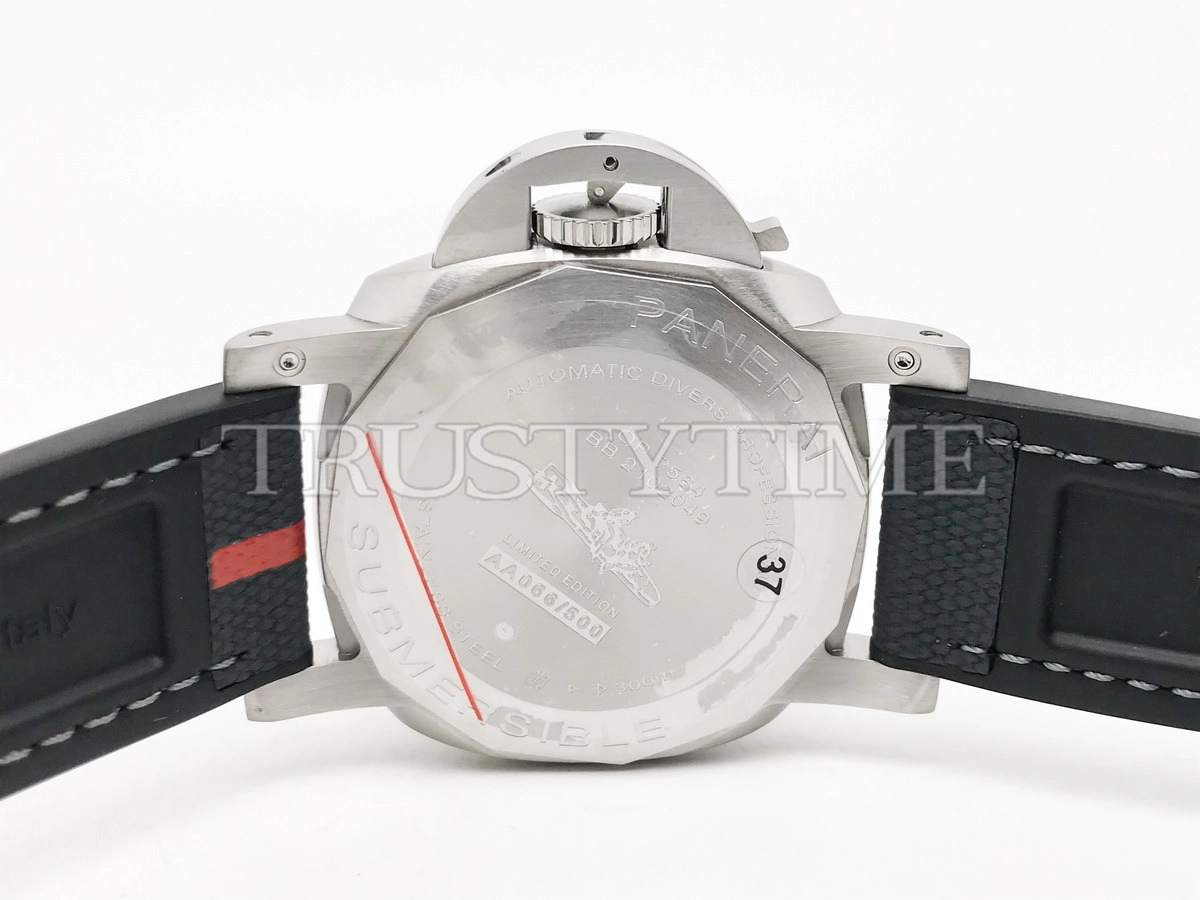 Копия часов Panerai Submersible Luna Rossa 42mm PAM01579