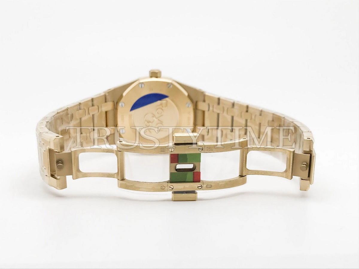 Копия часов Audemars Piguet Royal Oak Ladies 33mm 67651BA.ZZ.1261BA.01