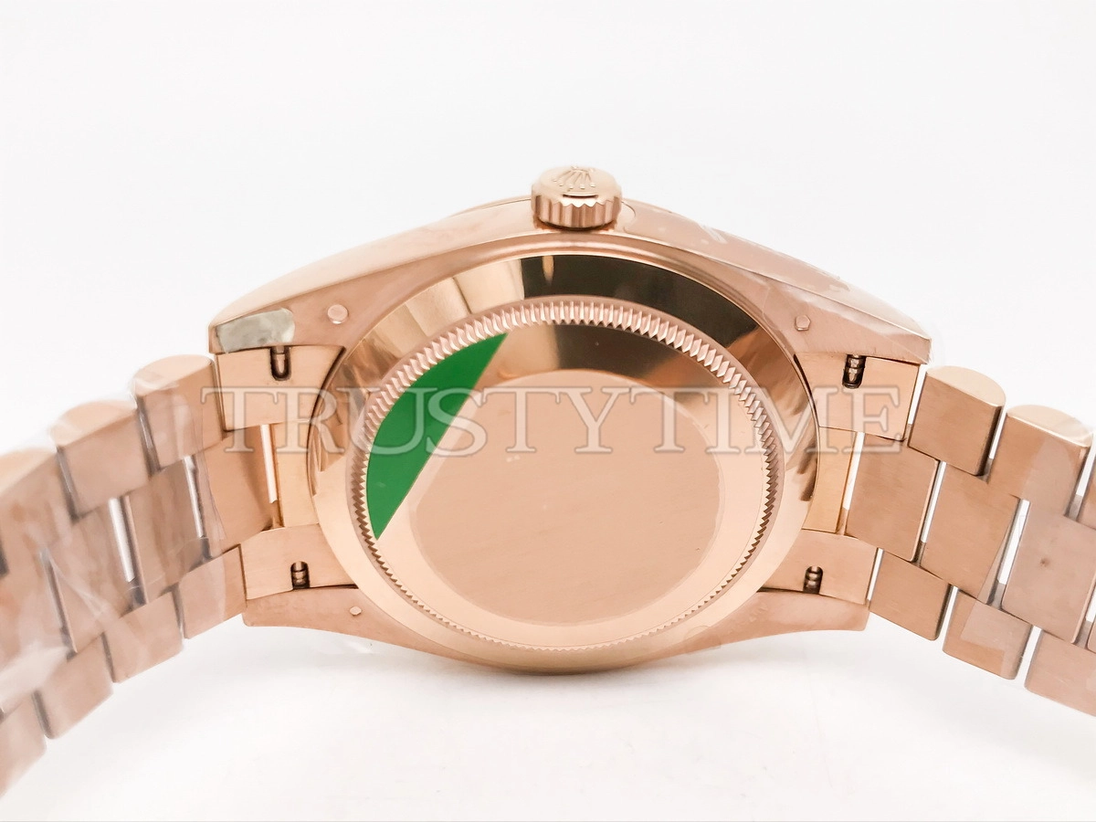 Копия часов Rolex Day-Date 40mm 228235-0004