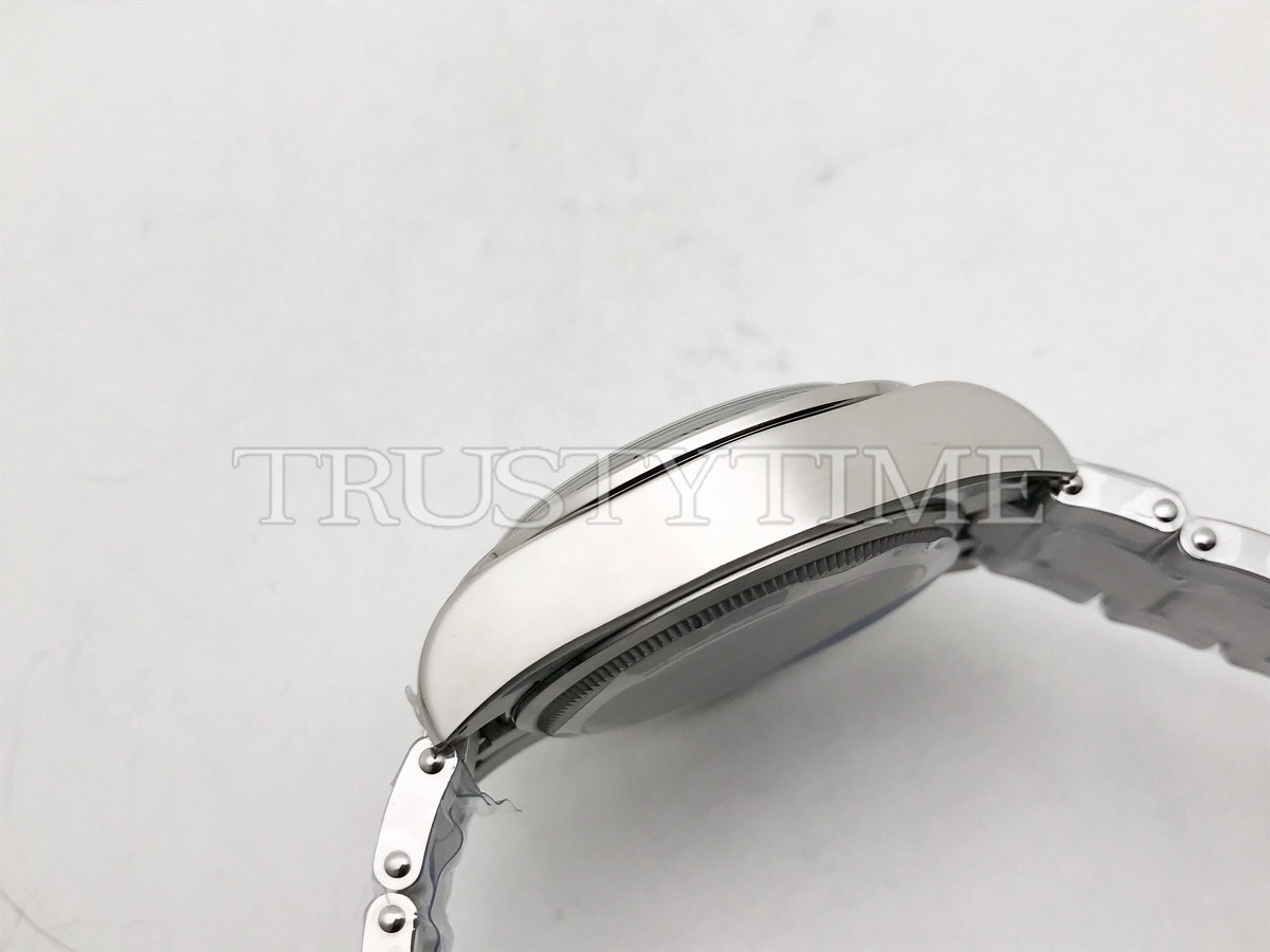 Копия часов Tudor Heritage Black Bay Pro GMT 39mm M79470-0001