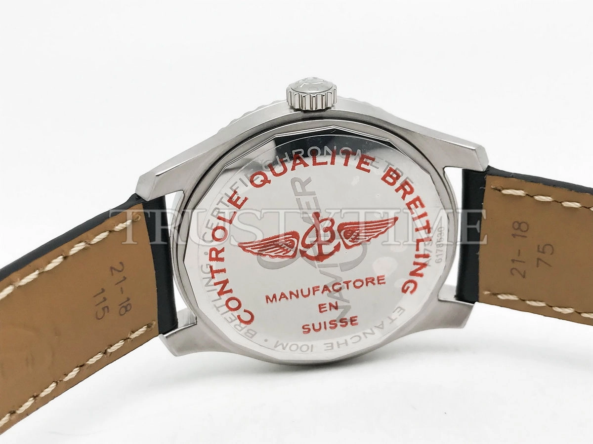 Копия часов Breitling Aviator 8 Automatic 41 A17315101B1X1