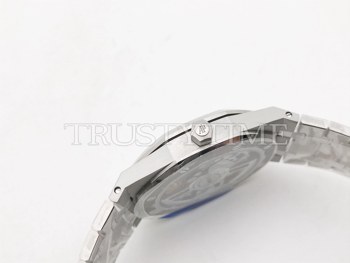 Копия часов Audemars Piguet Royal Oak Jumbo Extra-Thin Openworked 50th Anniversary 16204ST.OO.1240ST.01 Арт.AP-1211