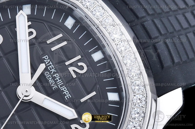 Patek Philippe Aquanaut Luce 38.8mm 5267/200A-001 Patek Philippe Aquanaut Luce 38.8mm 5267/200A-001