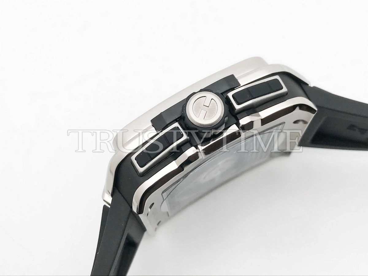 Копия часов Hublot Square Bang Unico Titanium 821.NX.0170.RX