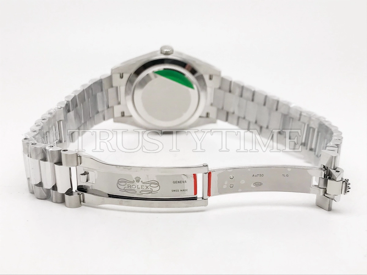 Копия часов Rolex Day-Date 40mm 228239-0004