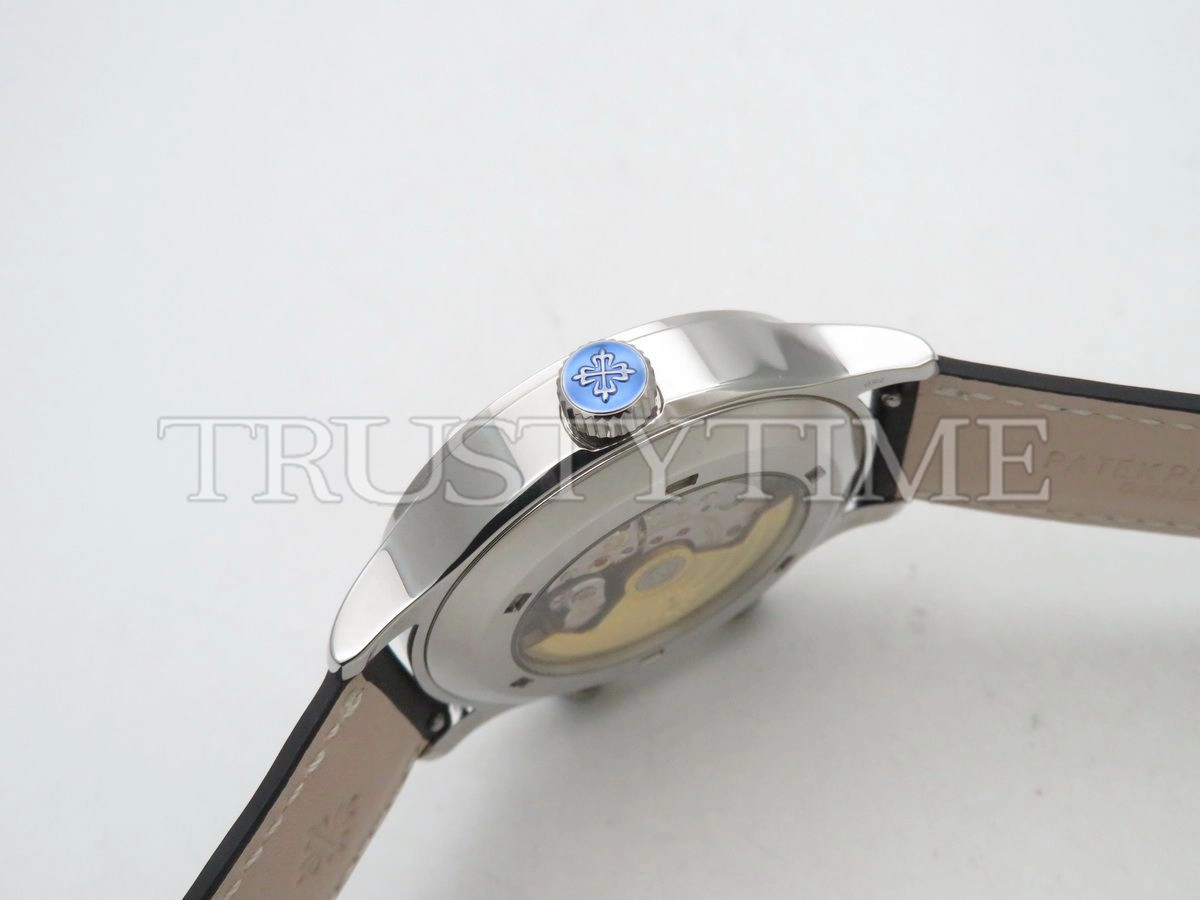 Копия часов Patek Philippe Calatrava Pilot Travel Time 42mm 5524G-001