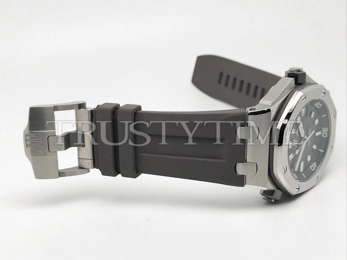 Копия часов Audemars Piguet Royal Oak Offshore Diver 15720ST.OO.A009CA.01